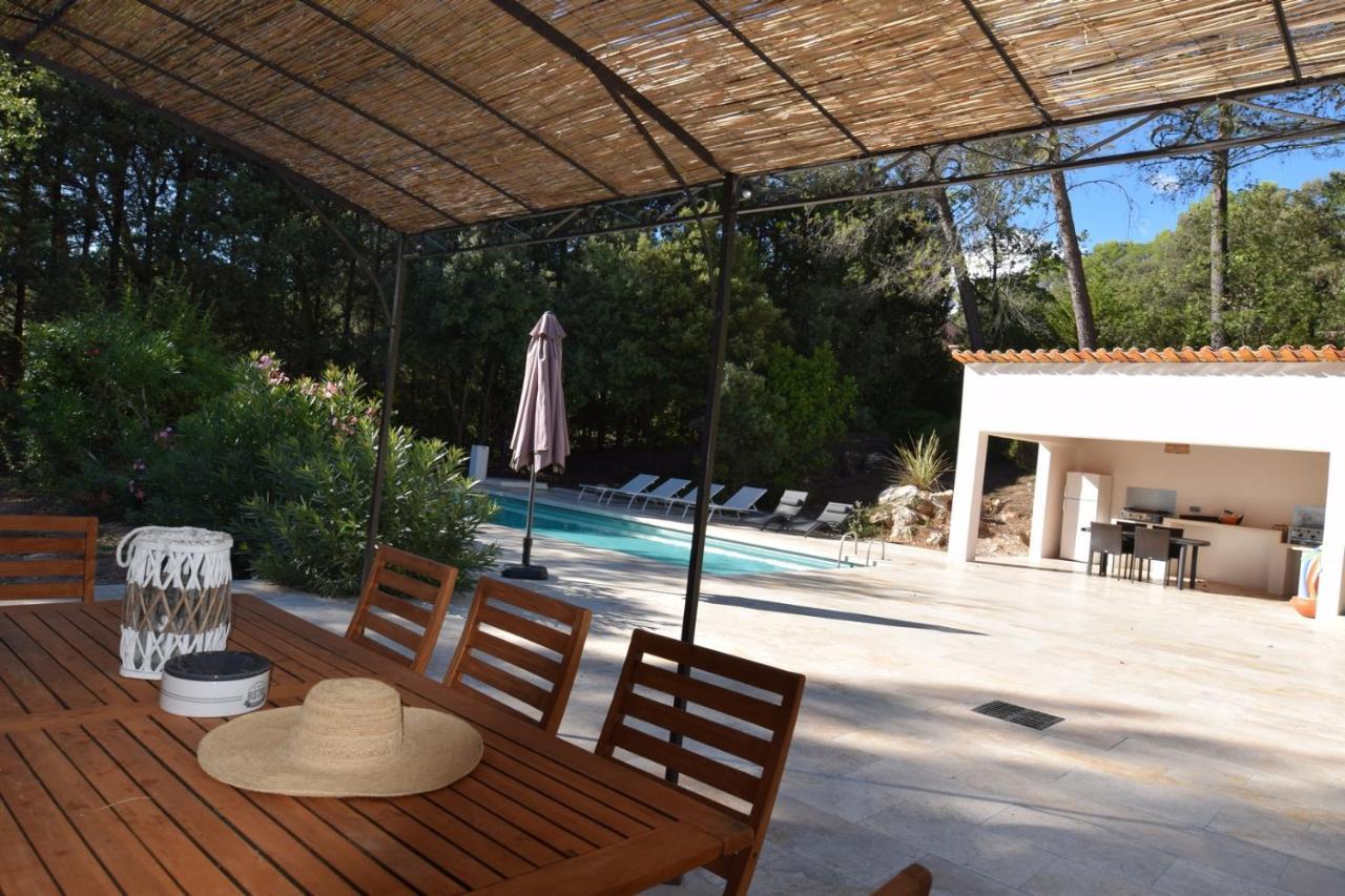 לורג La Bastide Blanche Magnifique Villa 5 Etoiles 5 Chambres Et Piscine Privee Sur 6500 M Var מראה חיצוני תמונה