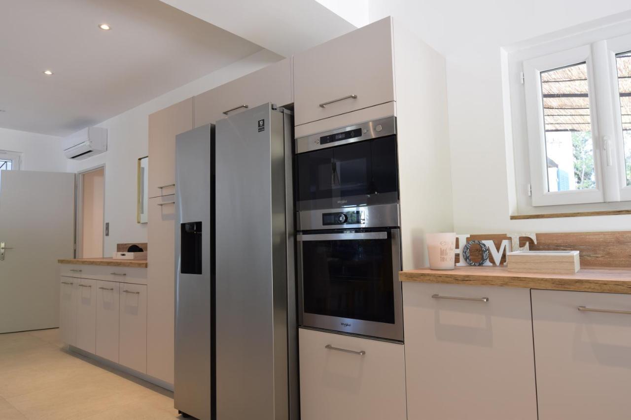 לורג La Bastide Blanche Magnifique Villa 5 Etoiles 5 Chambres Et Piscine Privee Sur 6500 M Var מראה חיצוני תמונה