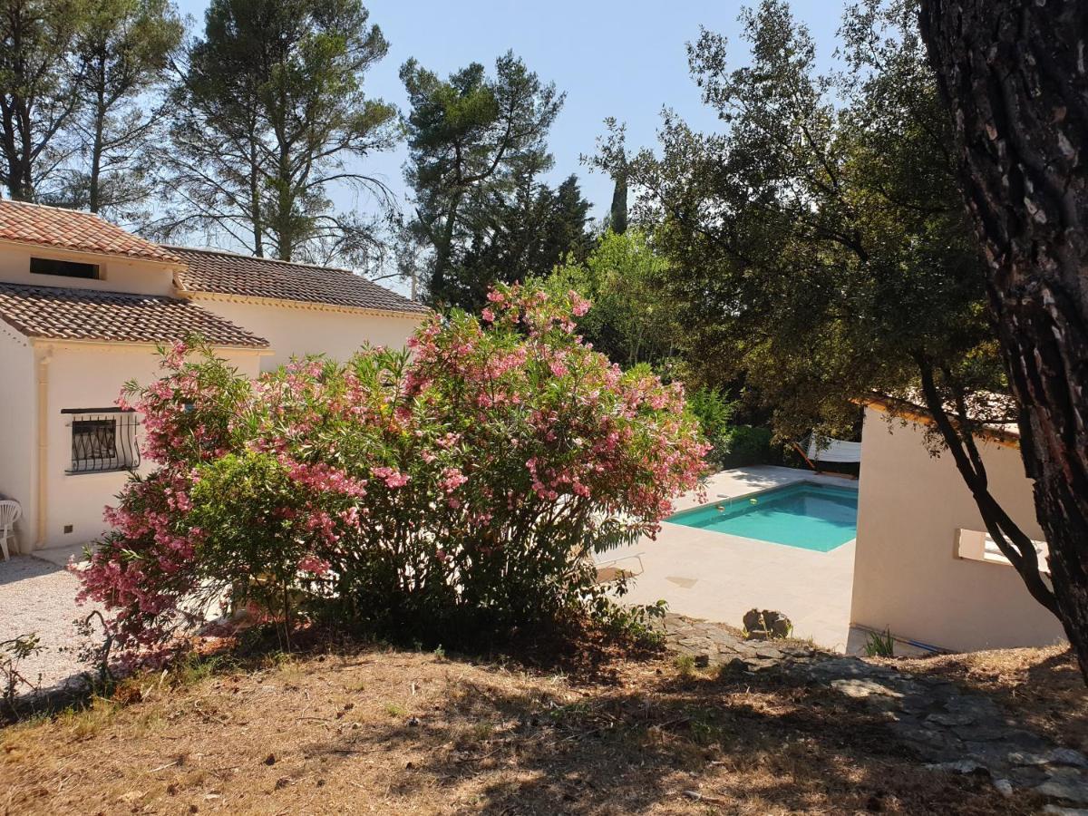 לורג La Bastide Blanche Magnifique Villa 5 Etoiles 5 Chambres Et Piscine Privee Sur 6500 M Var מראה חיצוני תמונה